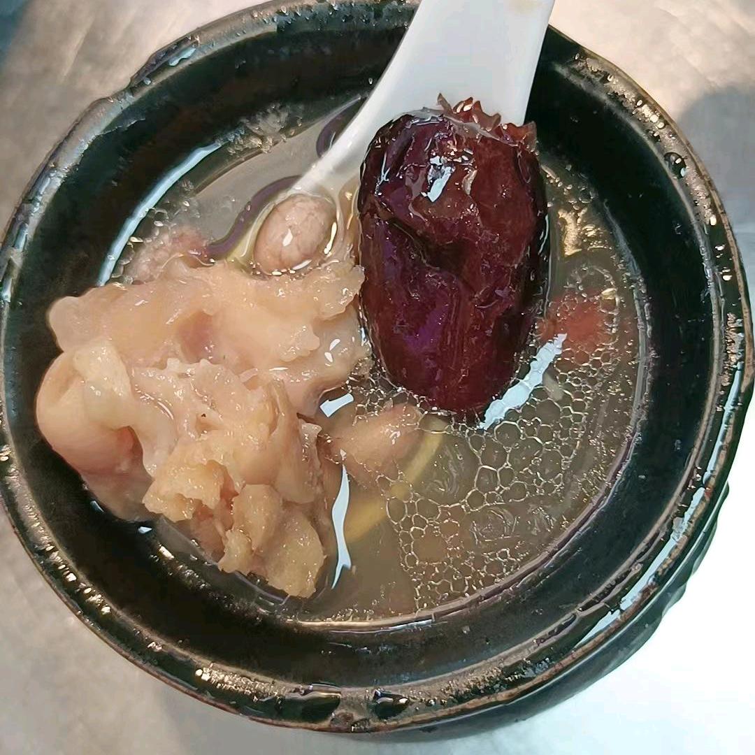 瓦罐汤。。在海鲜街夜市。来吧亲