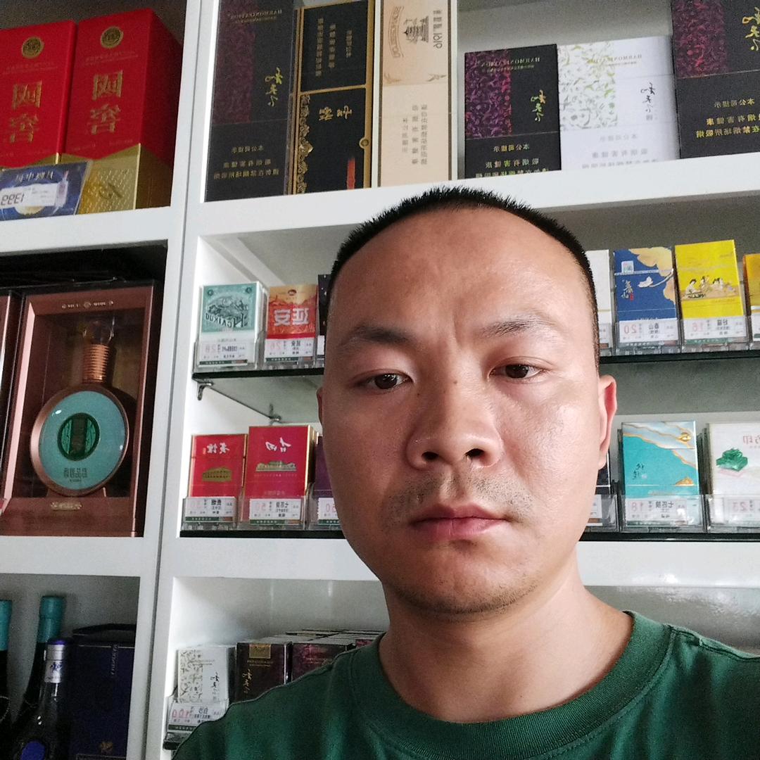 湘村636万豪超市 何湘林