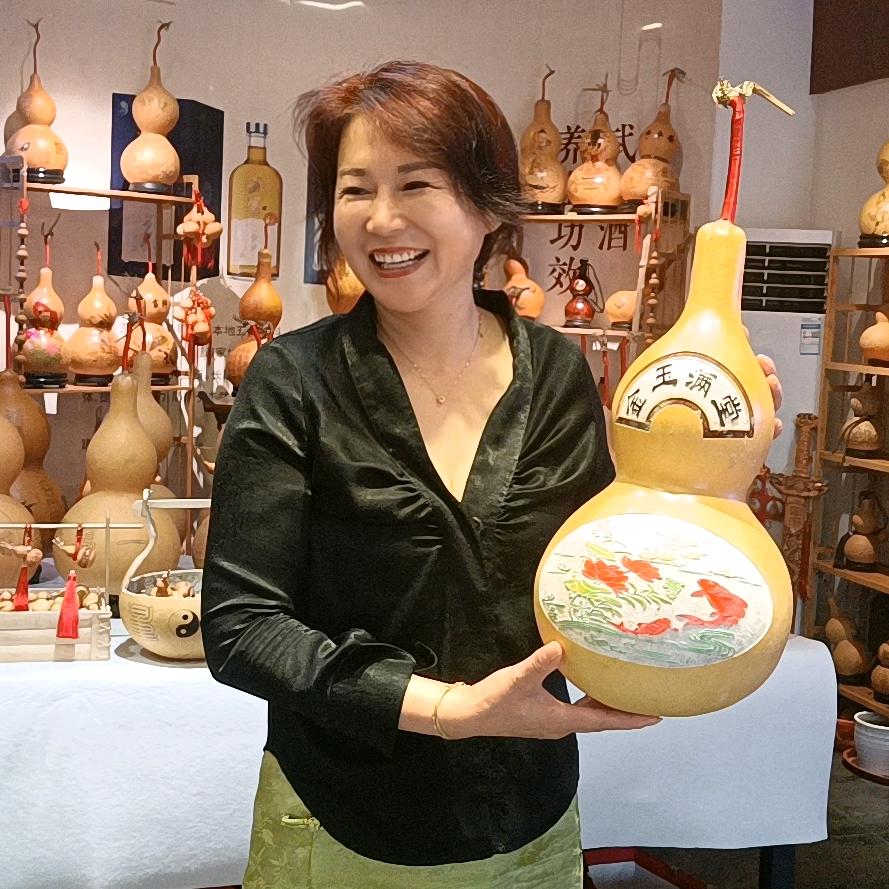 张湾区红卫么么鸭火锅店