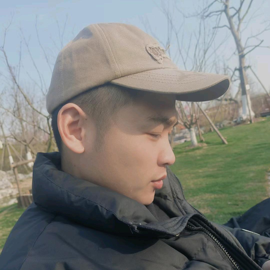 平淡的蓝色烧饼