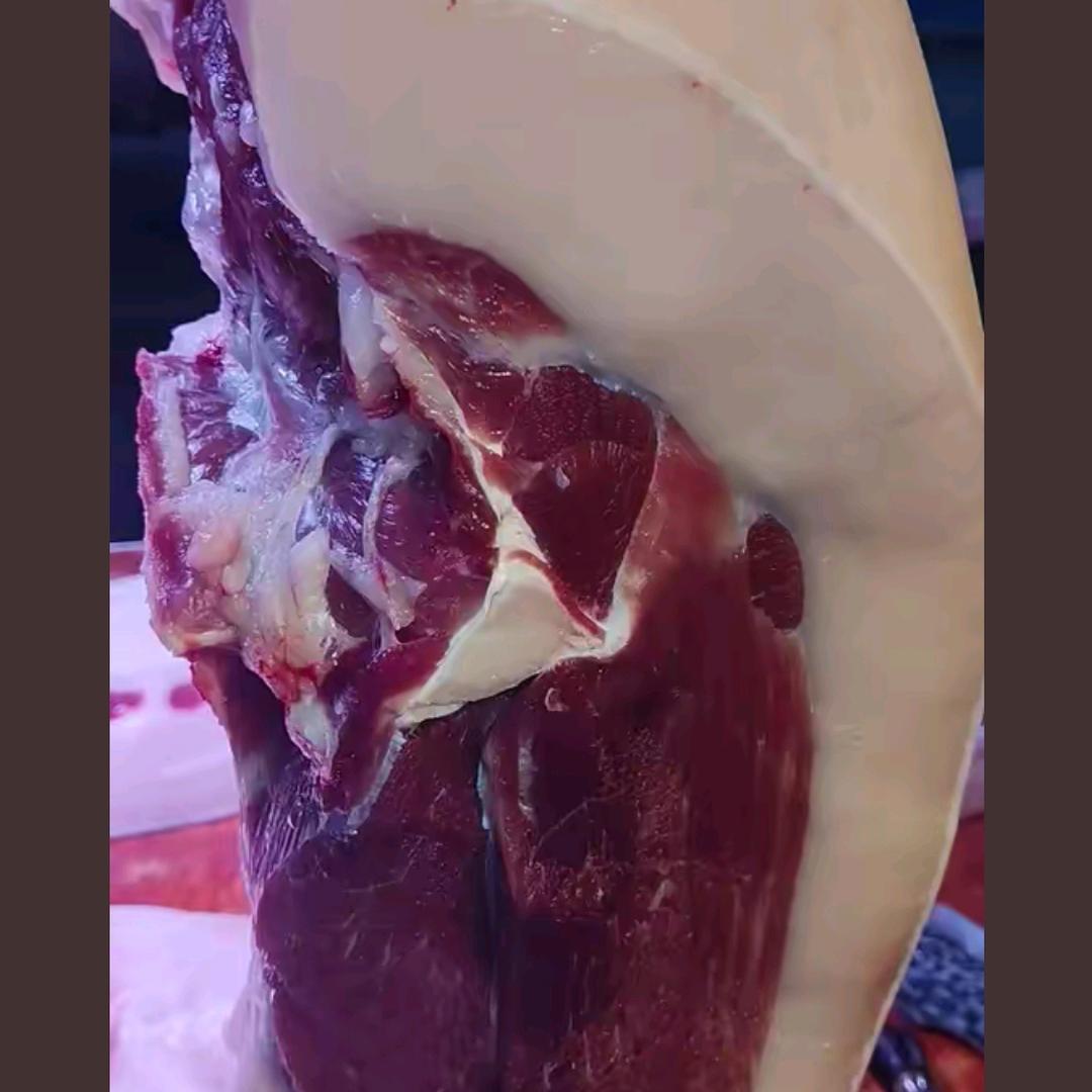 卖嘎嘎的小哥