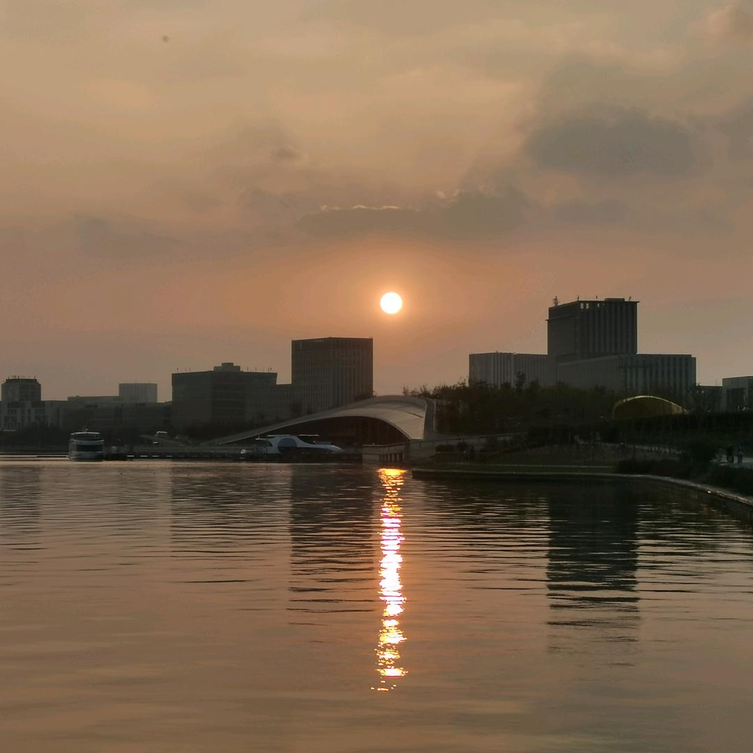 栖霞客