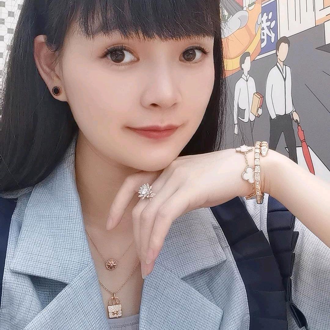 易煊珠宝李