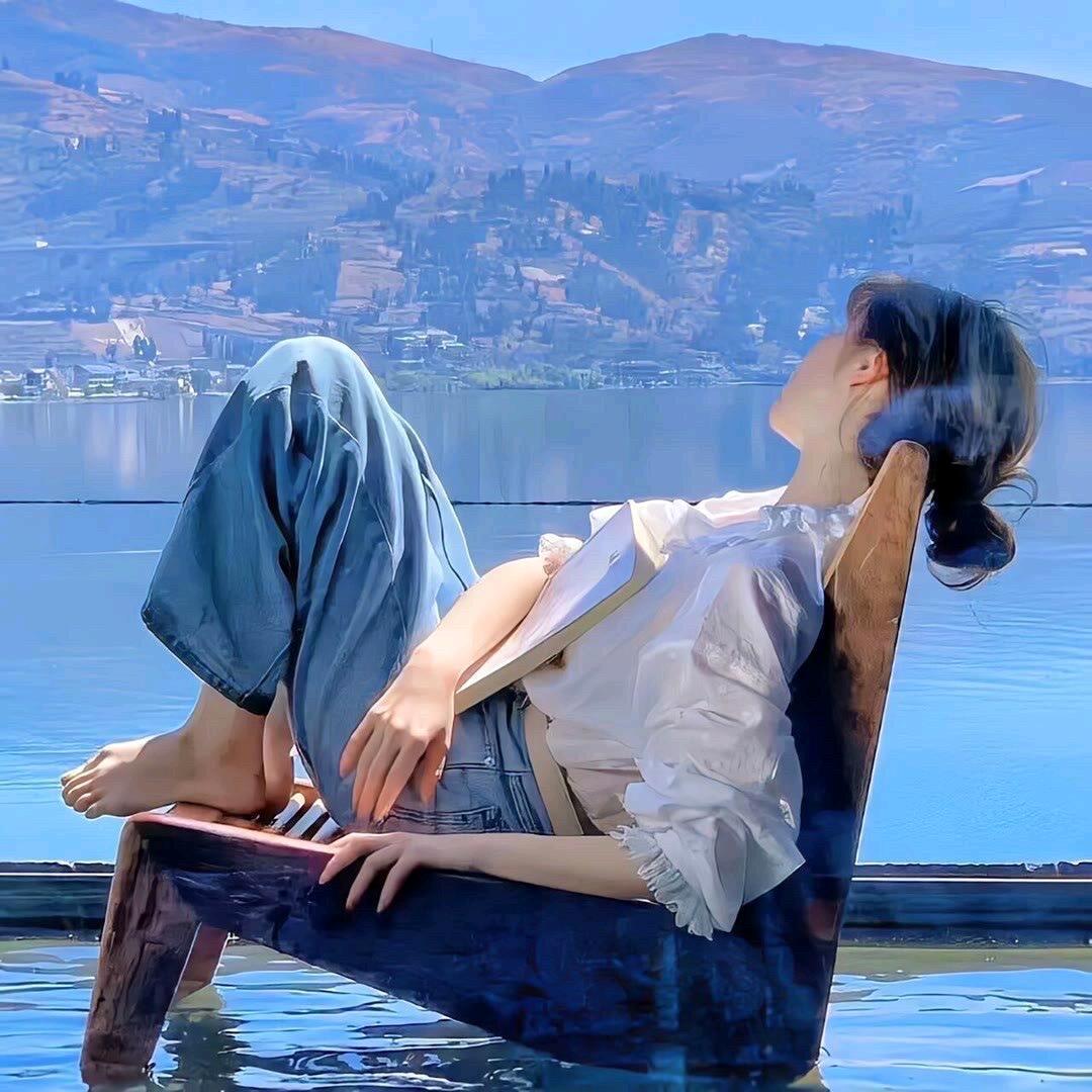 𝓐𝓾𝓻𝓸𝓻𝓪୧⍤⃝🌴