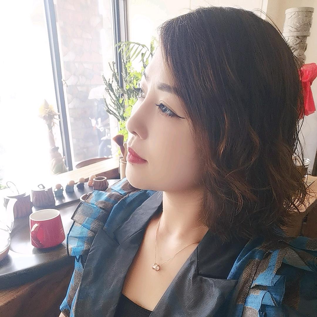 上农小妞@