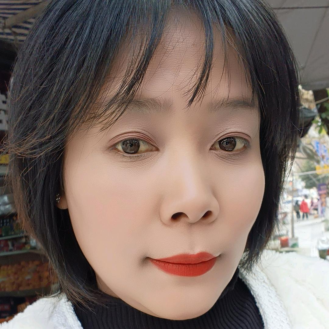 一半清醒。一半癫