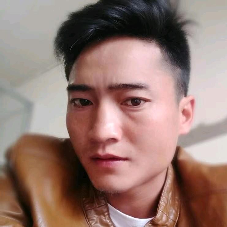 云 A（华仔）