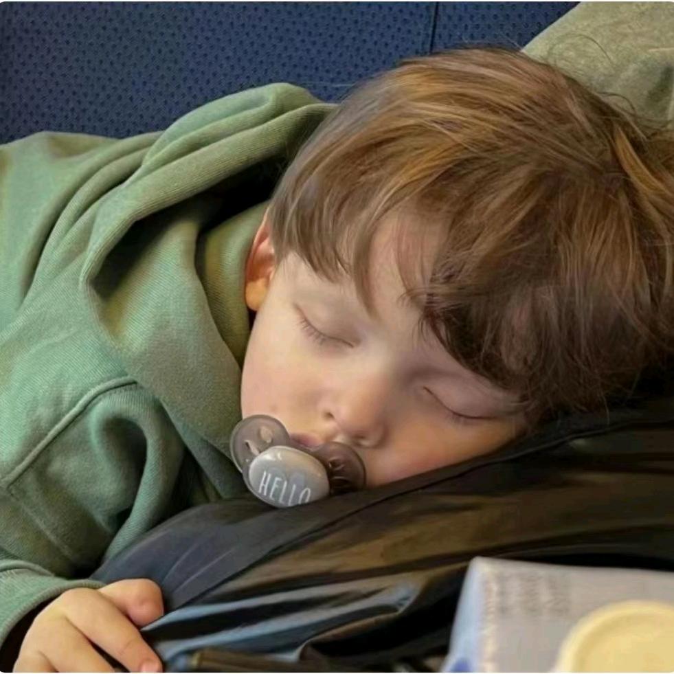 小七很酷酷🏍️