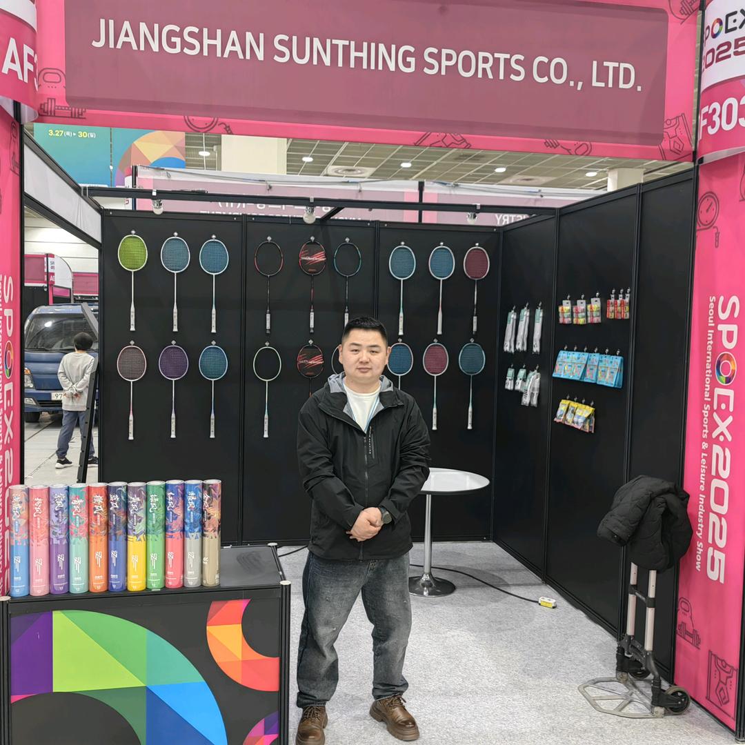 羽球村夫🏸（南极风）