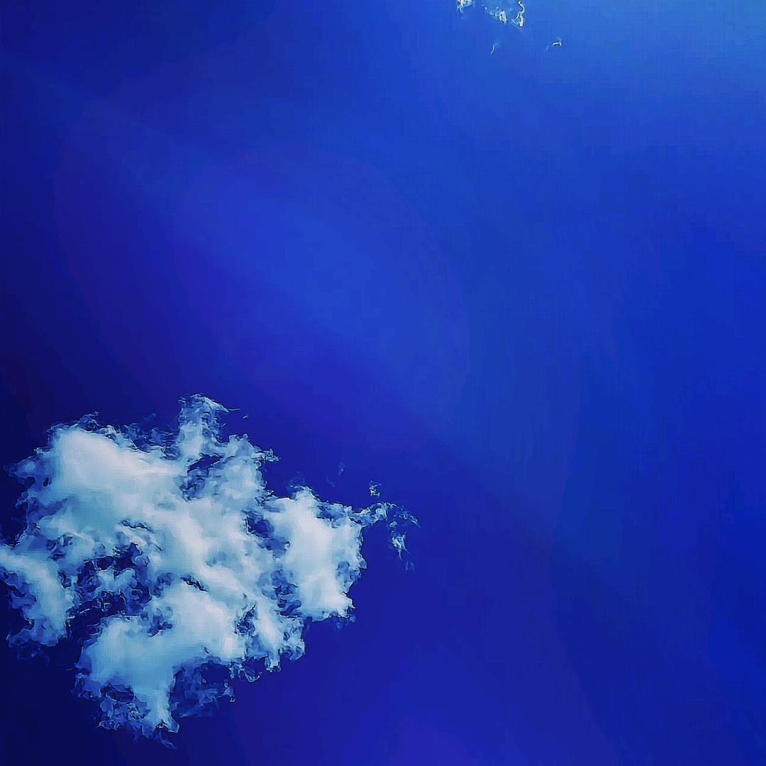 湛蓝天