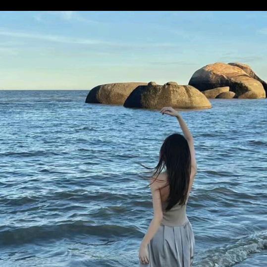 英子服装穿搭