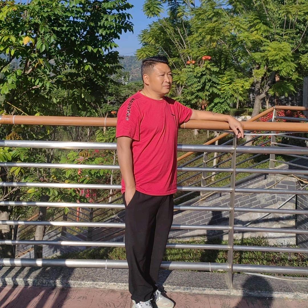 巛八方来財》熊