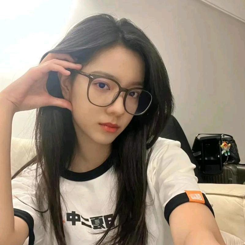 陈菲