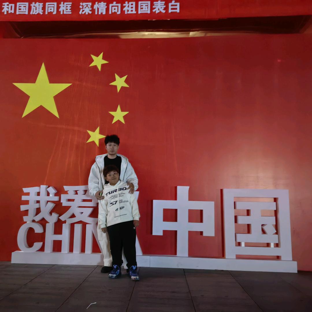 万士军