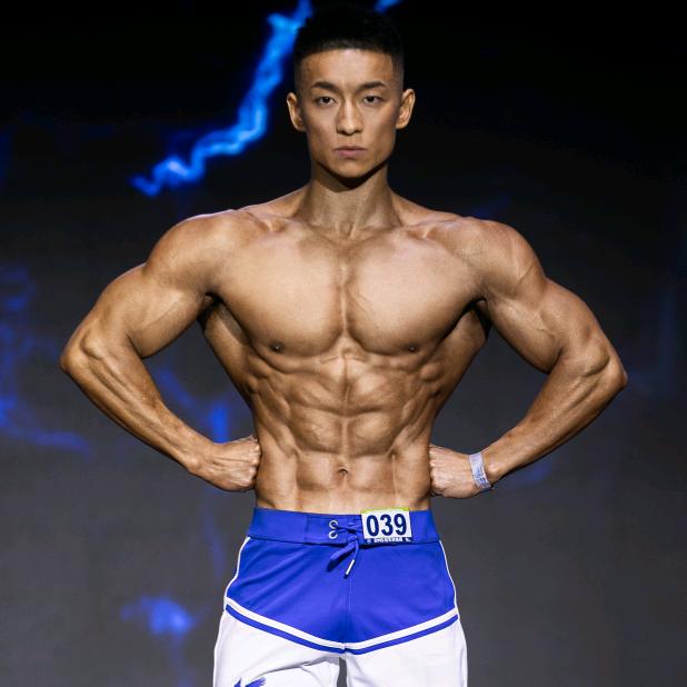 小黑的小跟班
