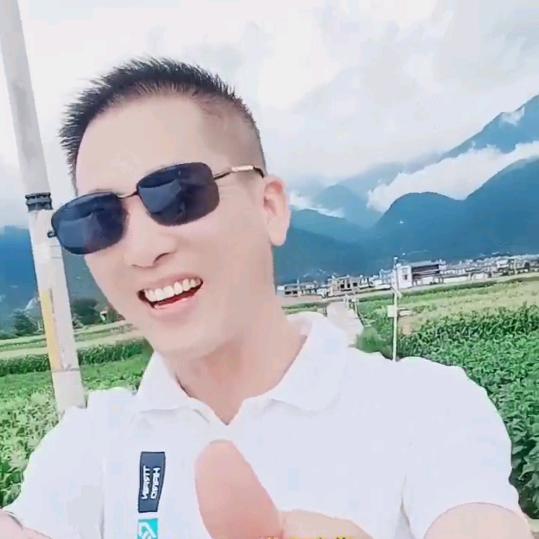 阿东！（高价回收电子产品）