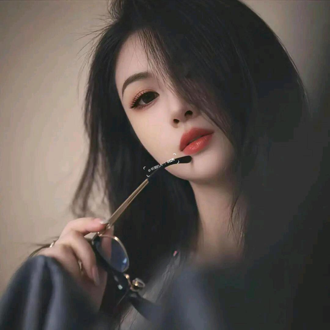 周周吖穿搭
