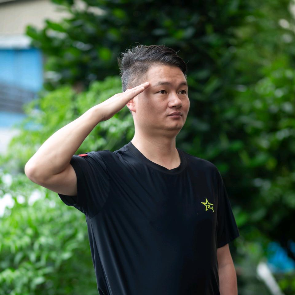 做灯的老兵班长