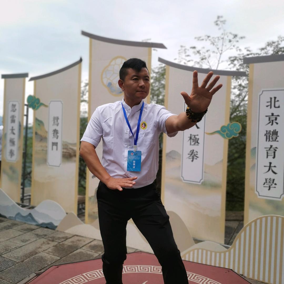 东阿武术培训龙魂鸳鸯武术有限公司