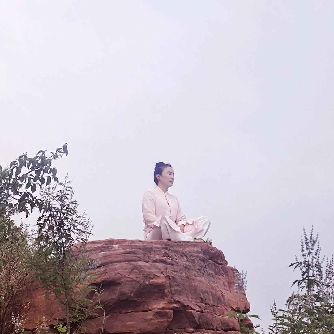 李昀曈