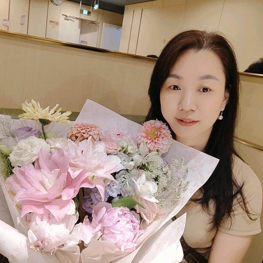 别捏我脸😘༄