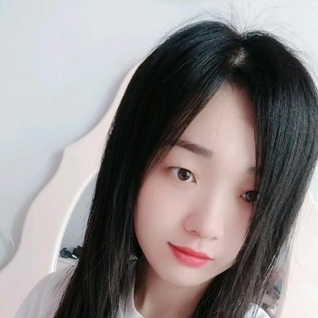 香香，老面酱肉小笼包