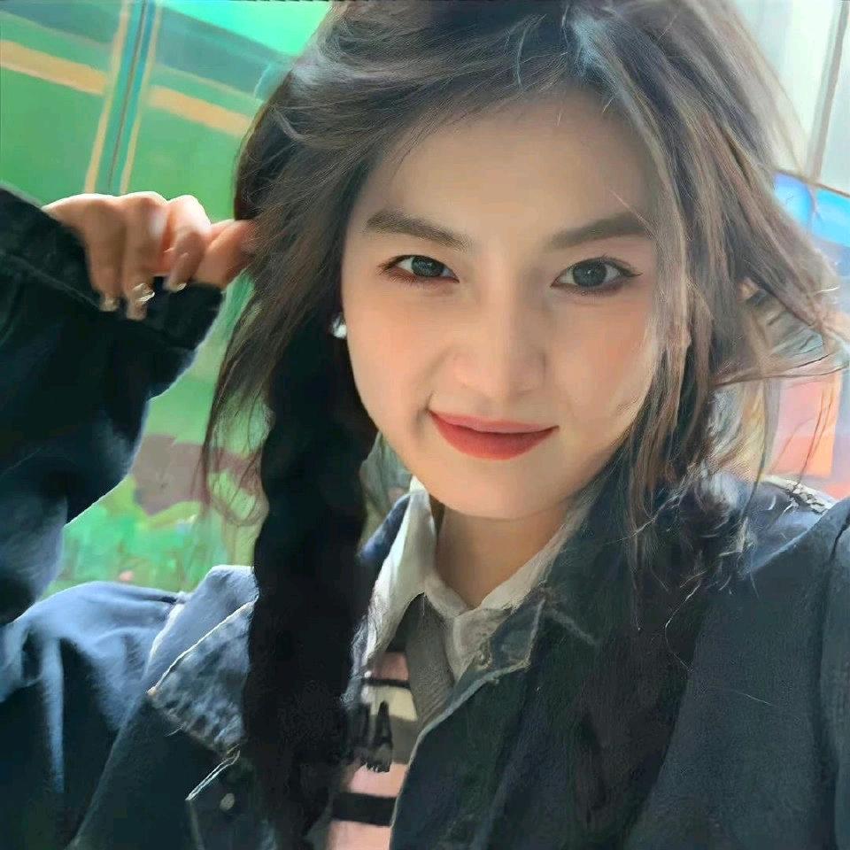 会飞的生菜～～