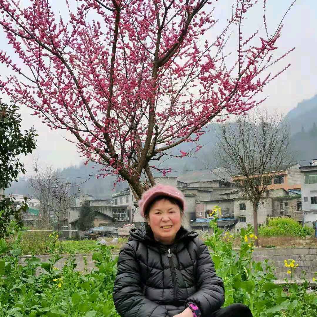 痛苦自知，坚强一支秀