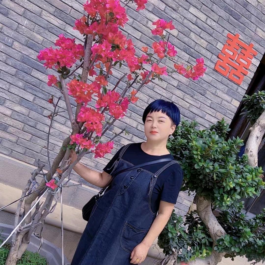 绝配女装（民大店）