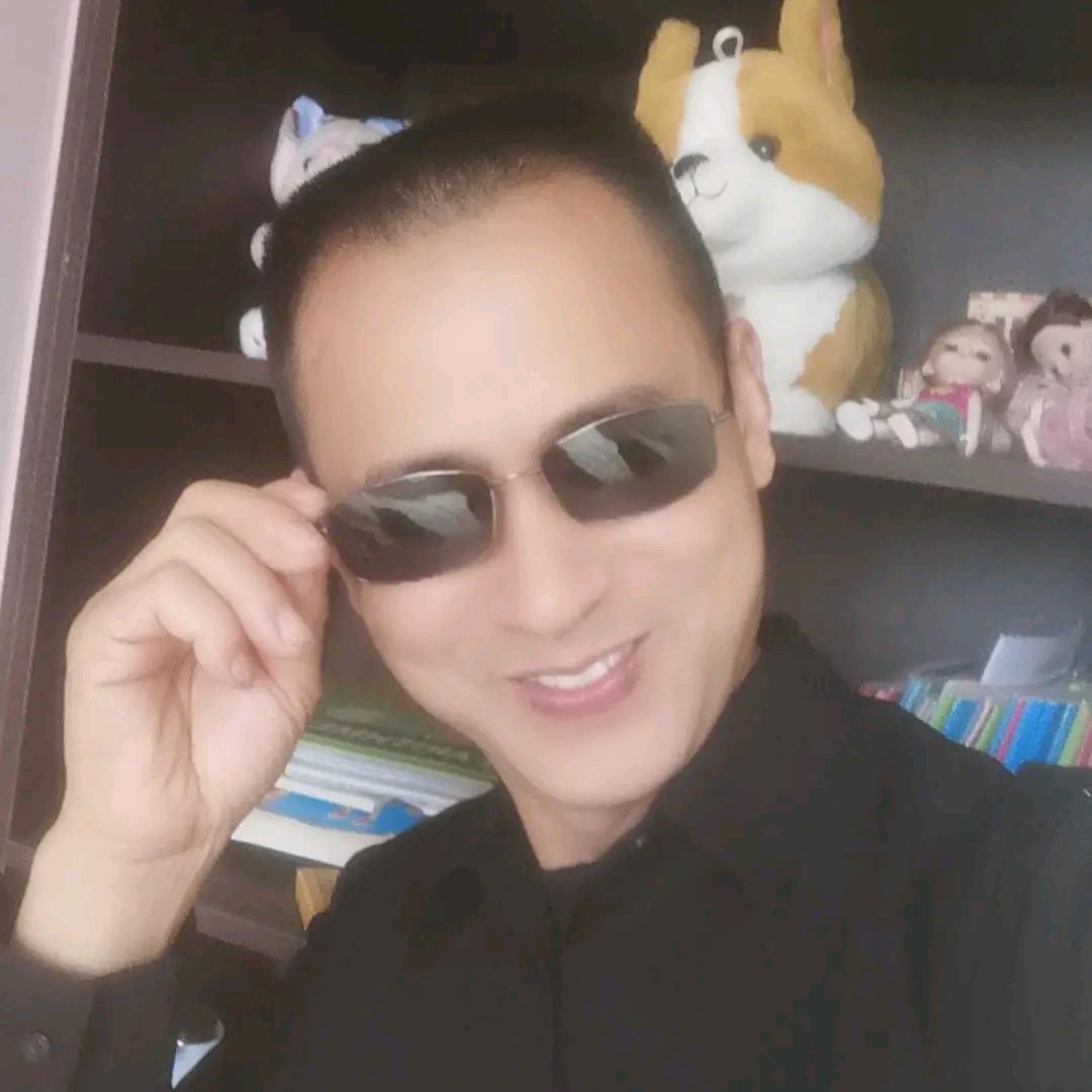 刘哥。