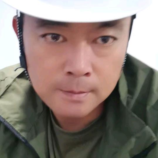 奔向阳光找希望