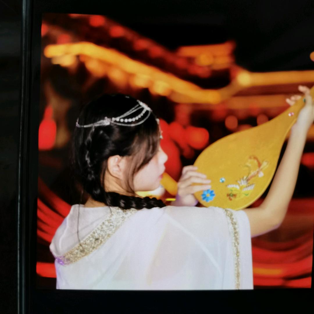 花开满园香