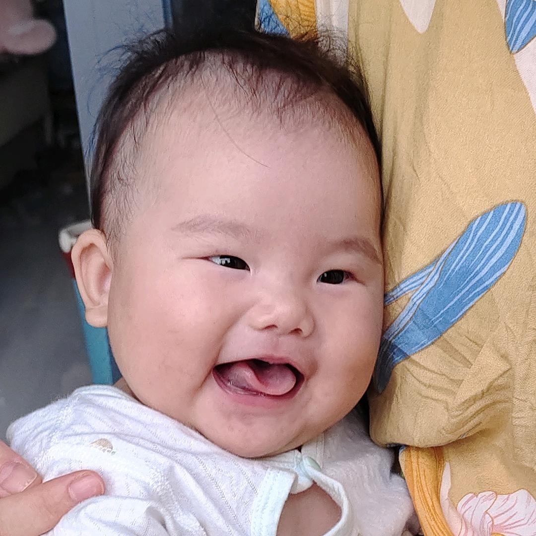 小肉团子温馨小铺