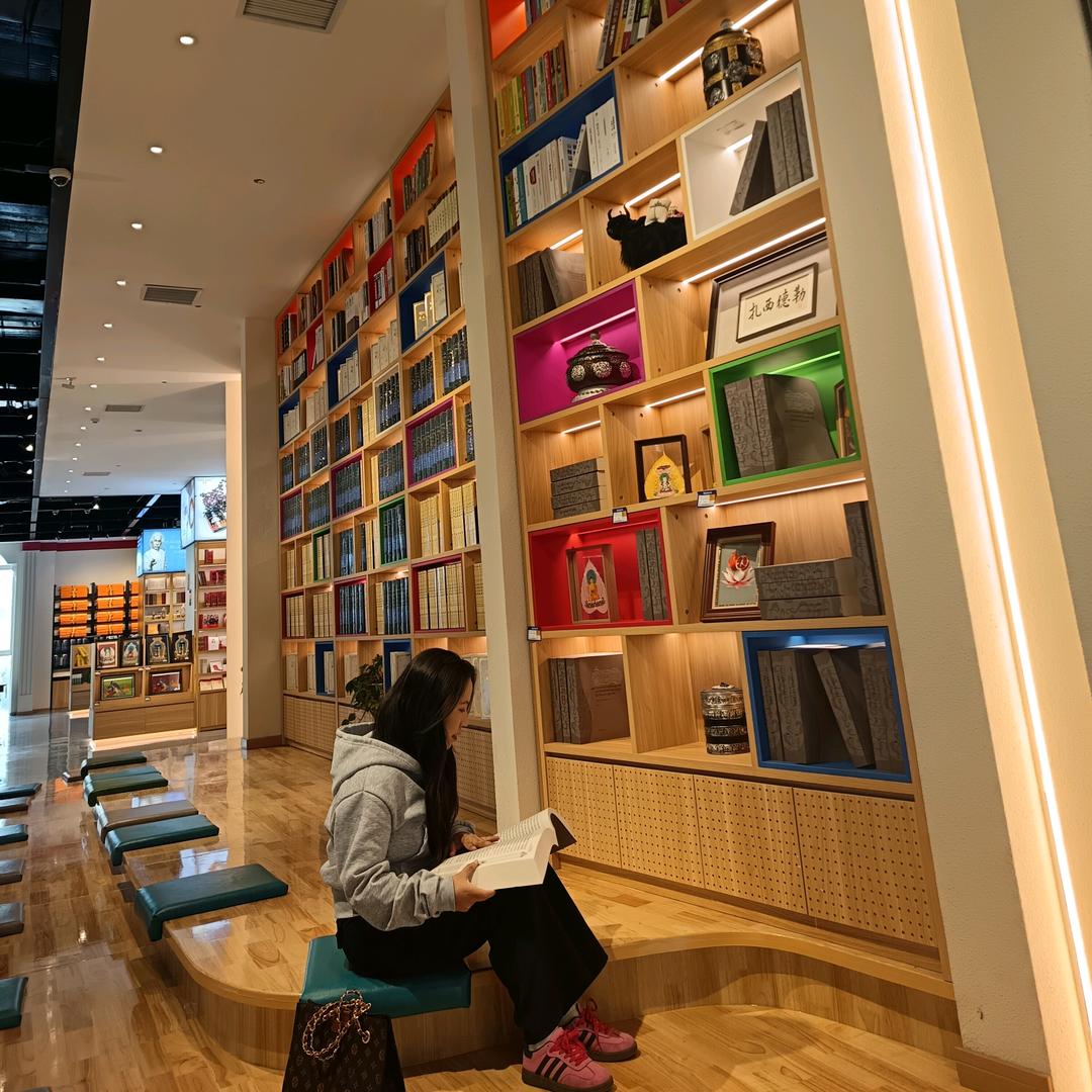 喜孜朋必女王👑