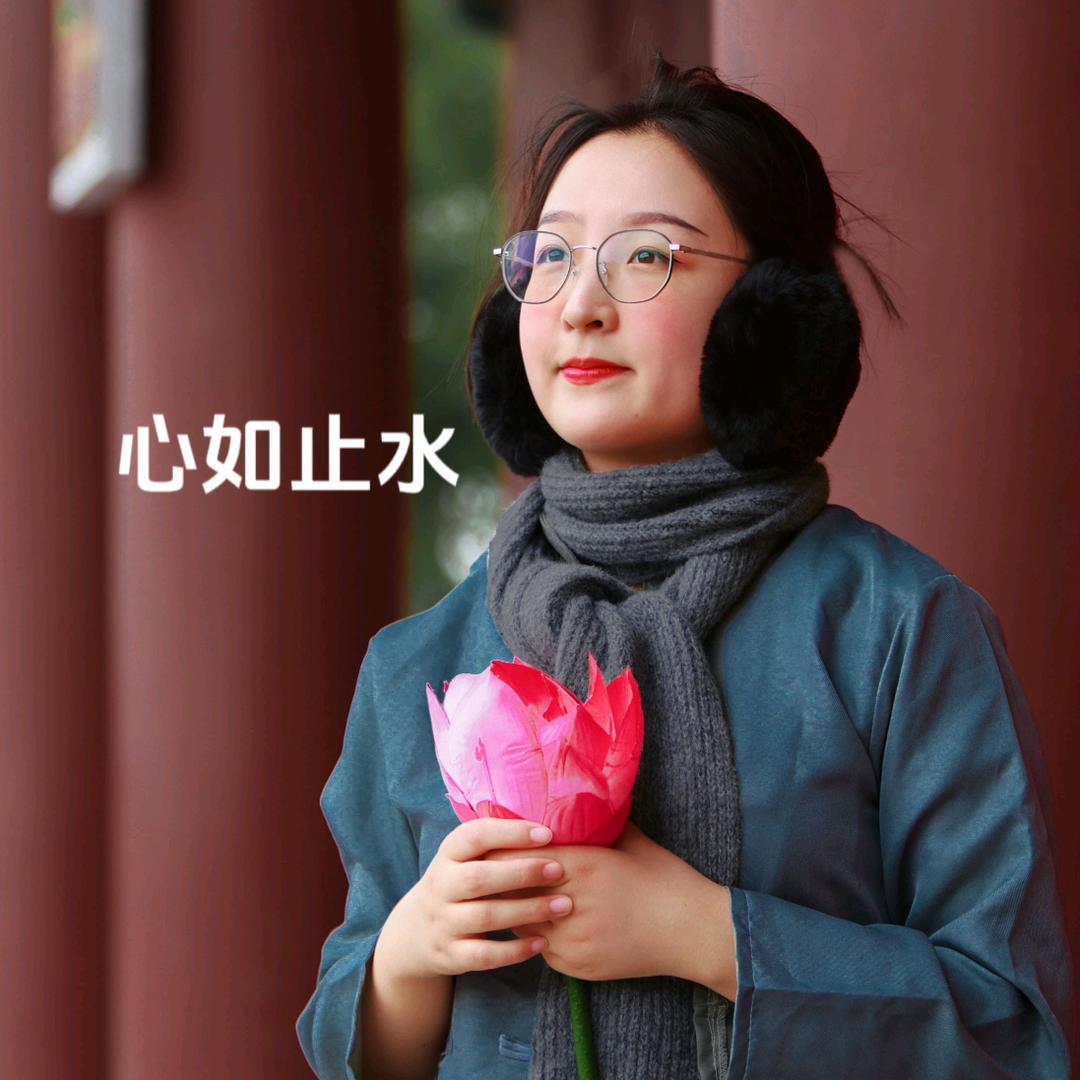 好人眼镜妹