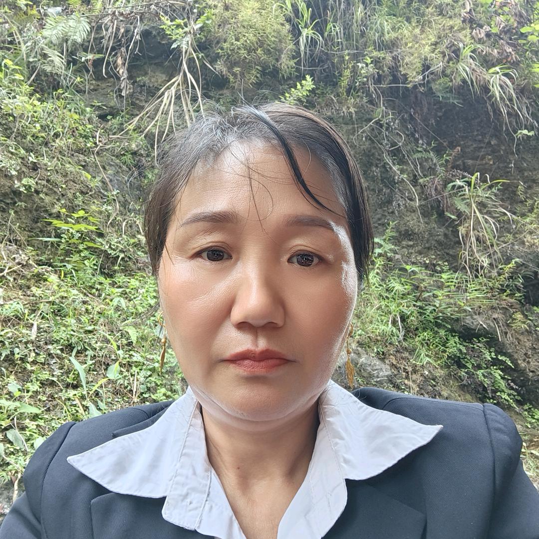 两个孩子的单亲妈妈撑个家