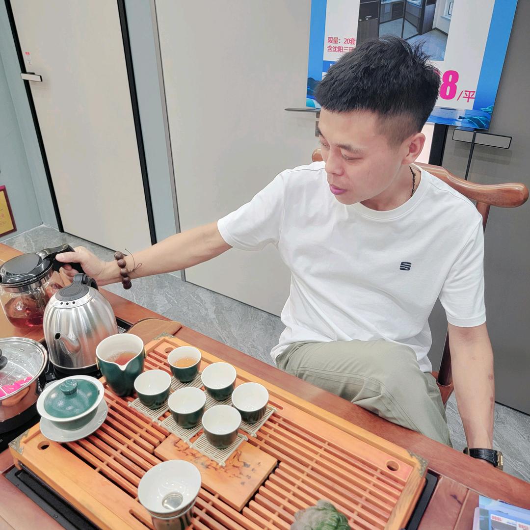 秦小二高端门窗