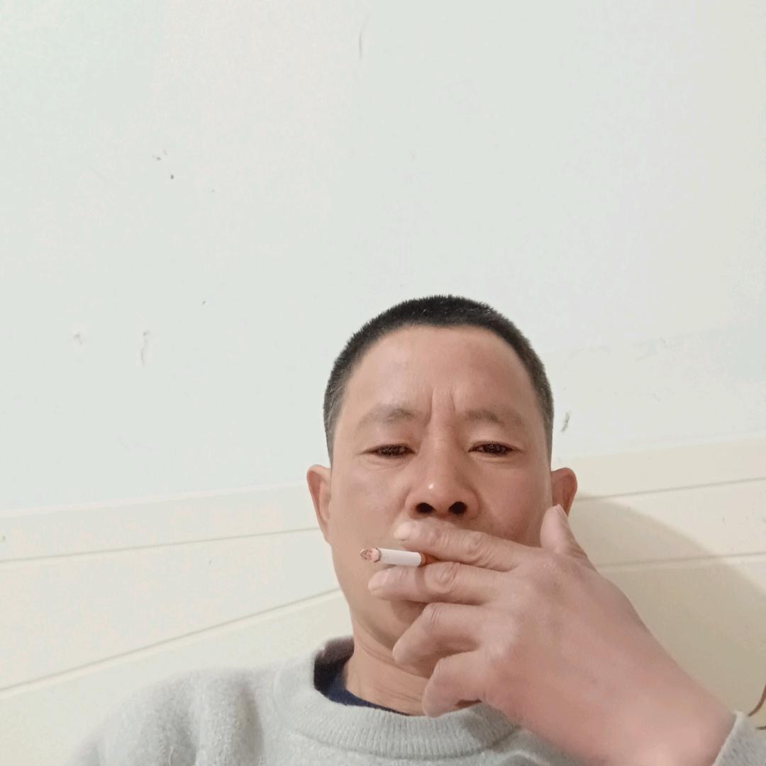 三个孩子的爸爸'，粱朝祥'