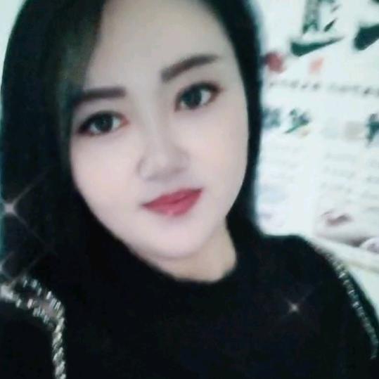 吕华丽的二姐