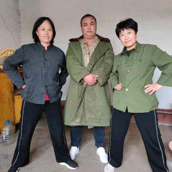 农村搞笑三人行