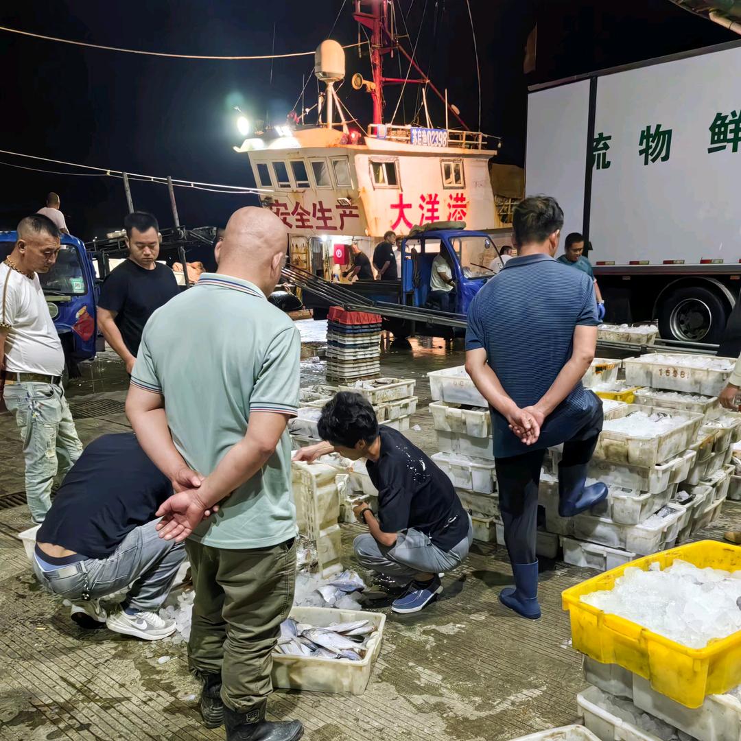 狂浪海鲜屋(老大润发店)官方号