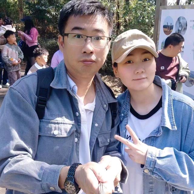 青蛙皮皮一起打怪兽