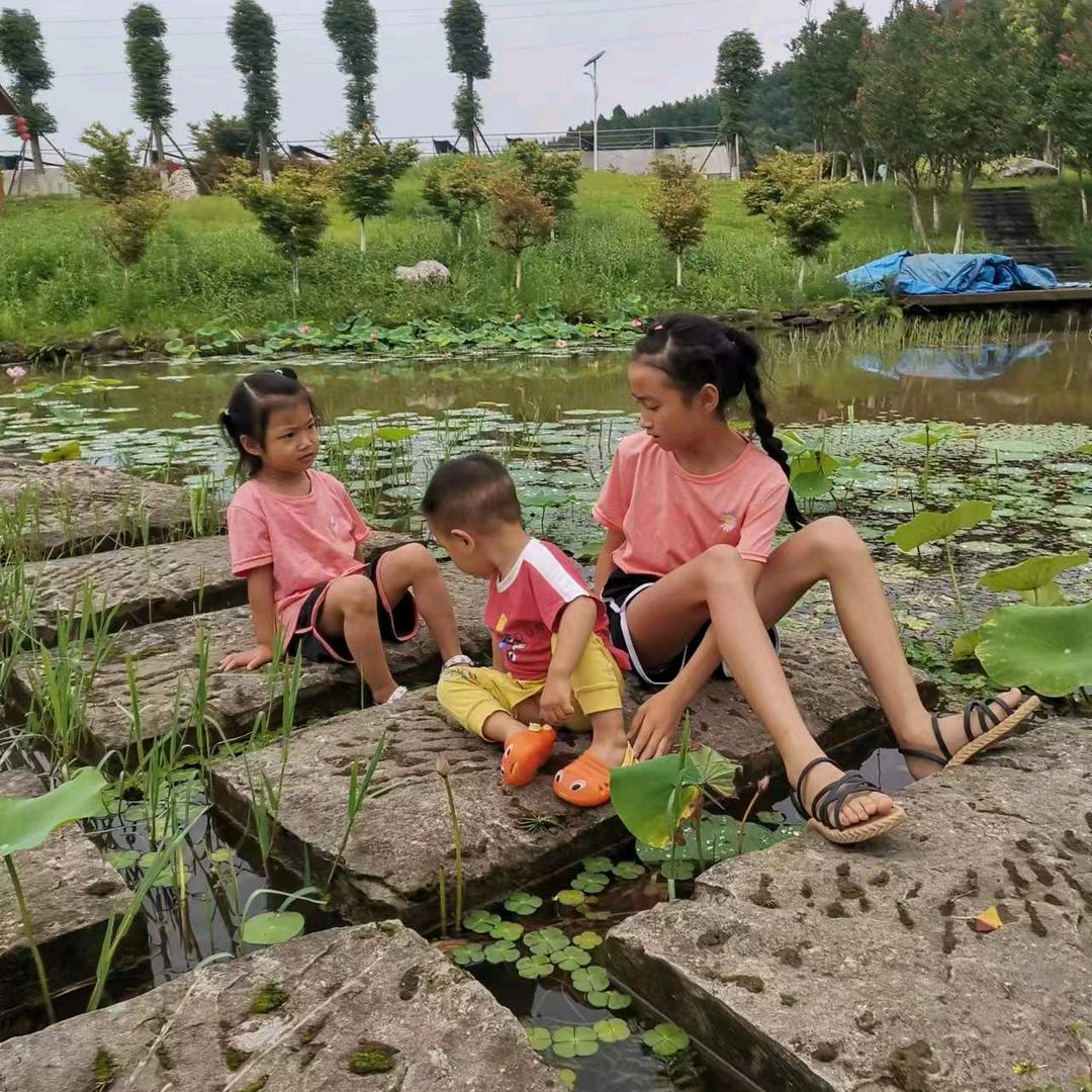 绵阳蒋萍/雯在巴中