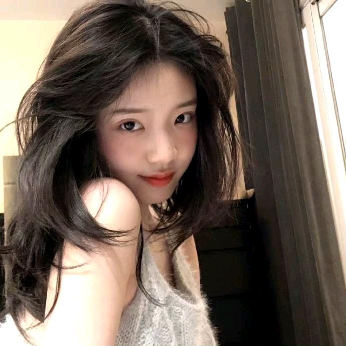 话不多且不普通的美少女💗