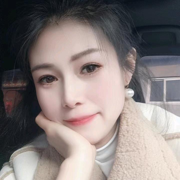 莹莹
