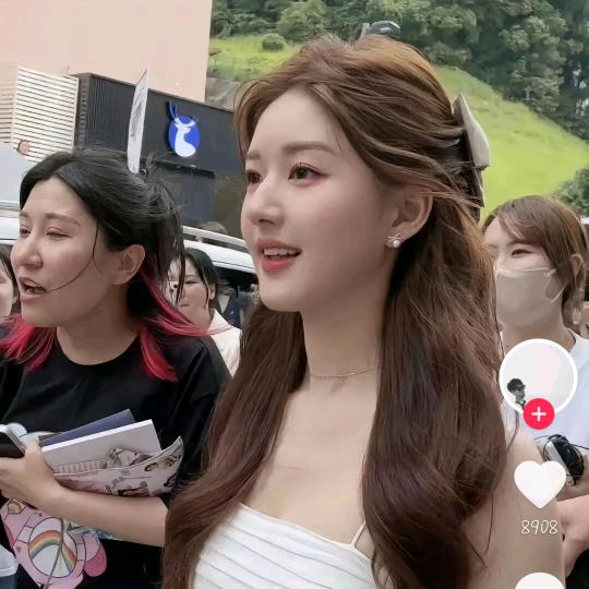 小菊子