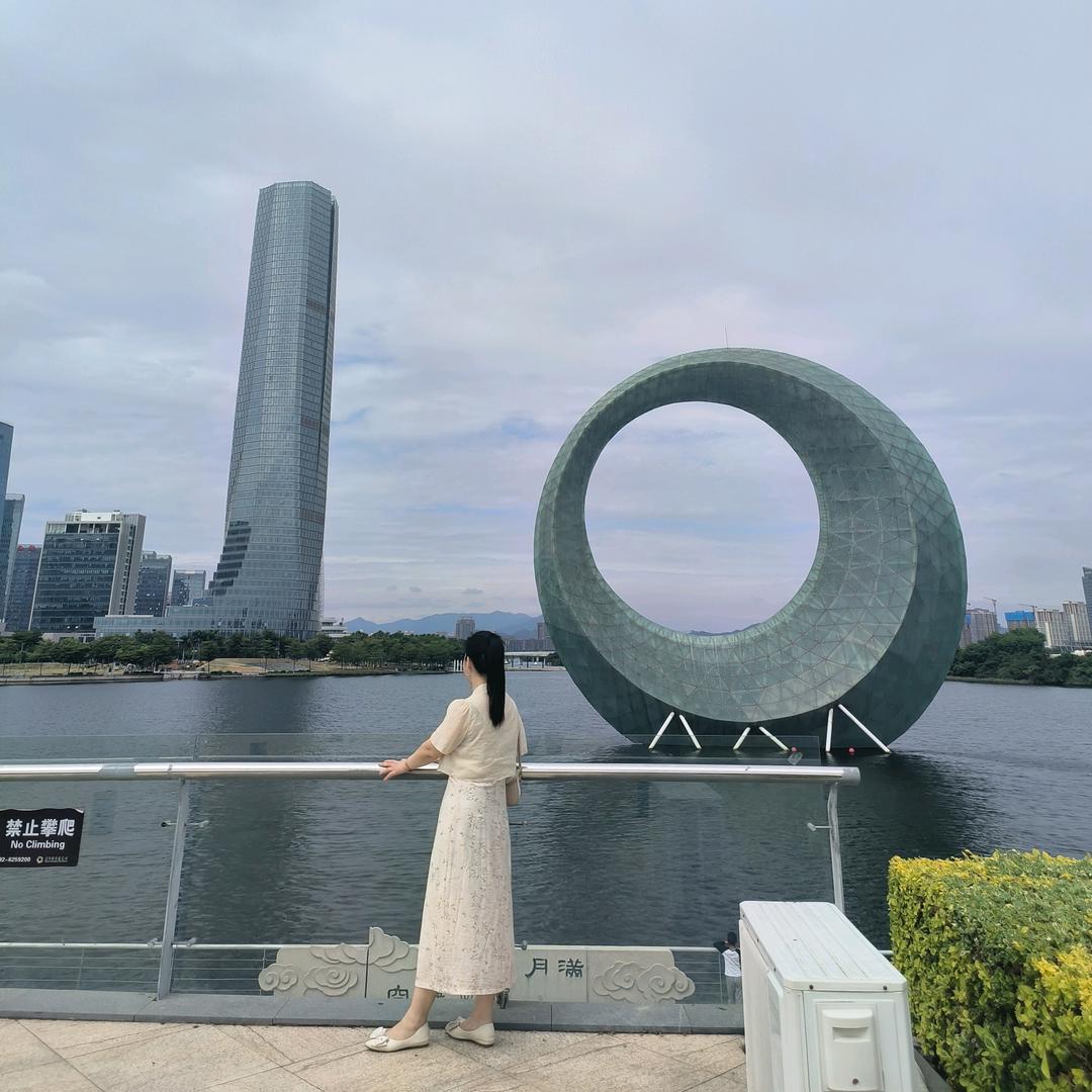 于镇杨氏眼镜