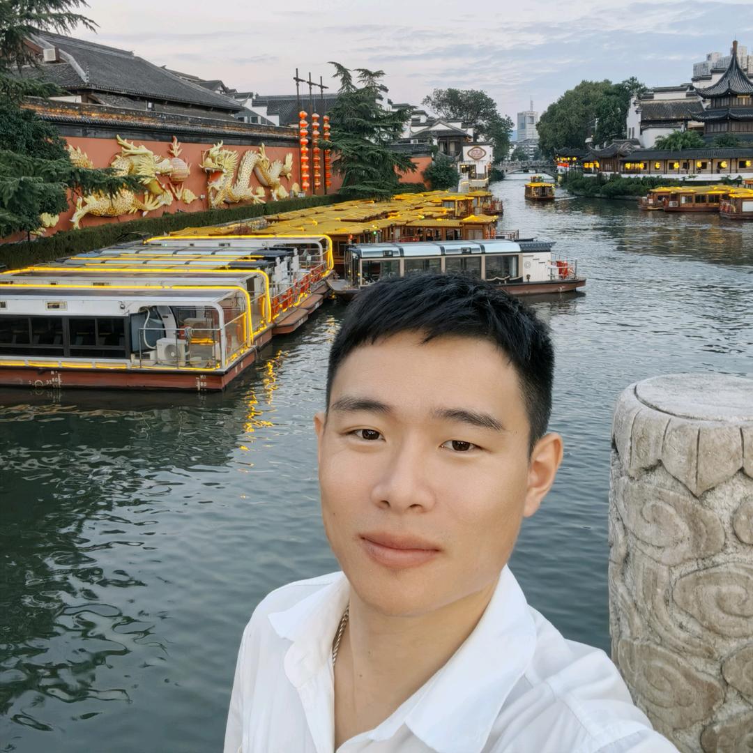 Hallo ，是你的东哥呀