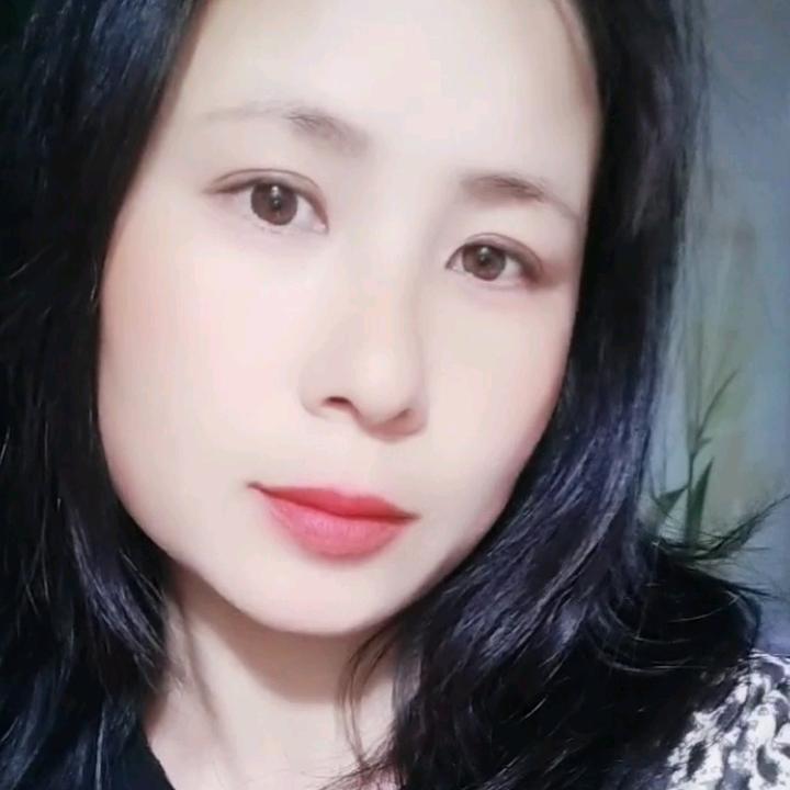 英子