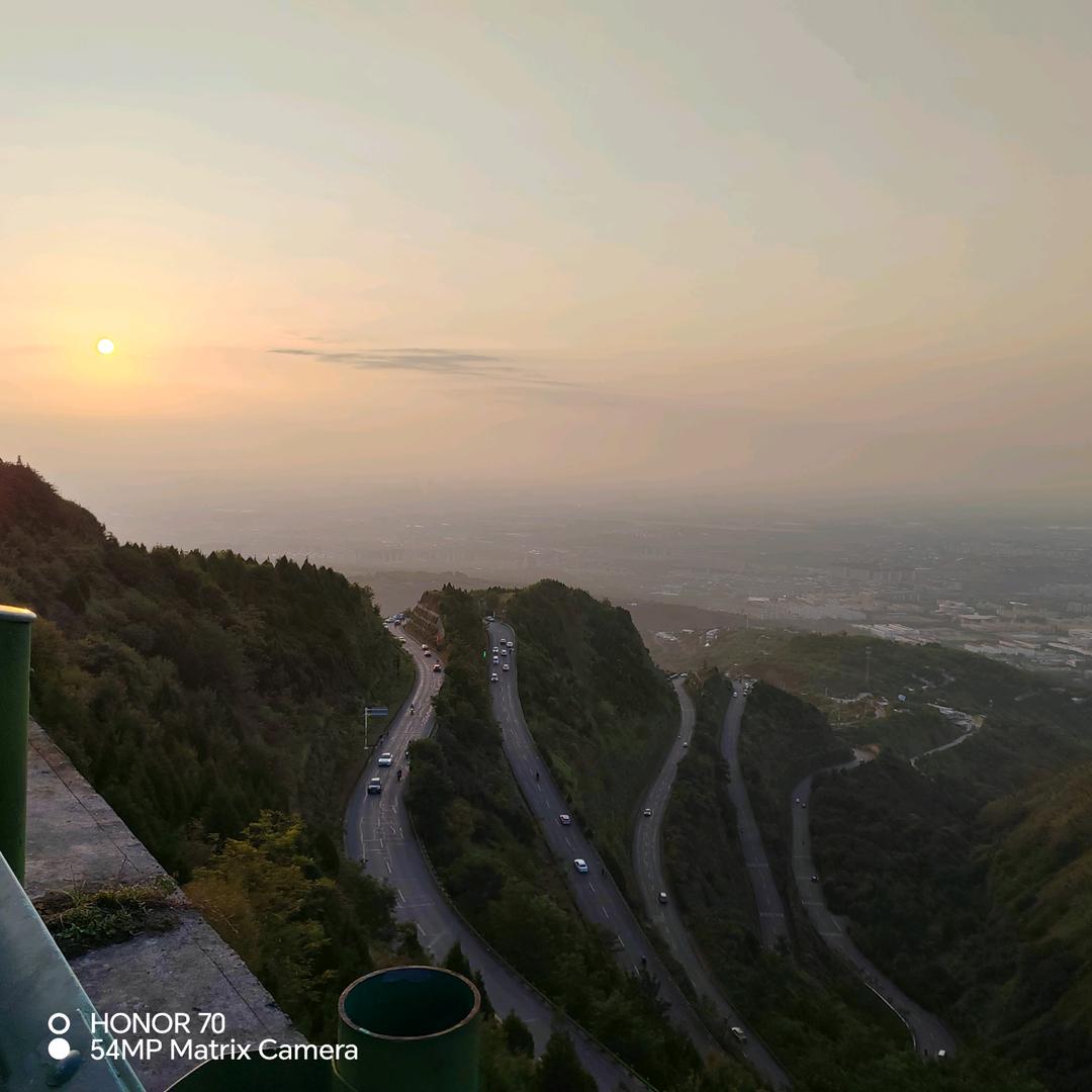 心若向阳，不惧悲伤。